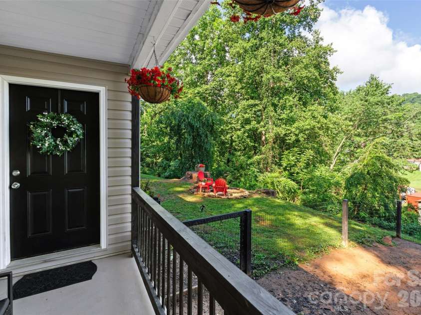 1226 Newfound Road, Leicester, NC 28748.  MLS# CAR4404463, YatesRealty ID 37287. 