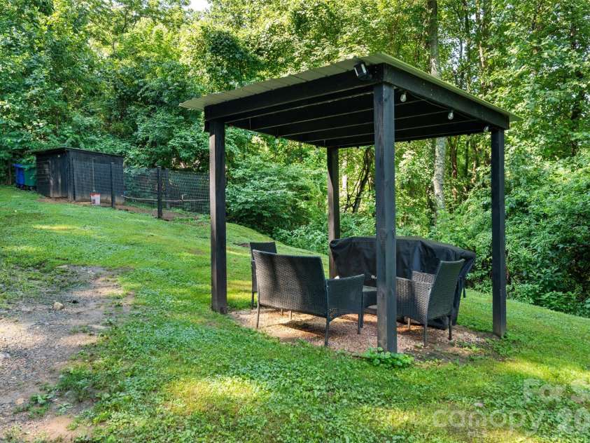 1226 Newfound Road, Leicester, NC 28748.  MLS# CAR4404463, YatesRealty ID 37287. 