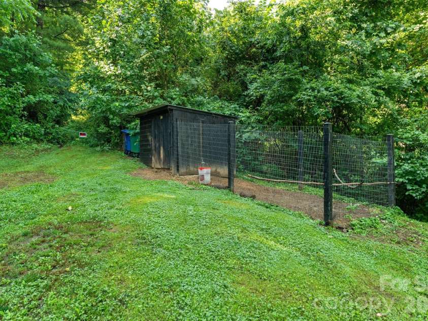 1226 Newfound Road, Leicester, NC 28748.  MLS# CAR4404463, YatesRealty ID 37287. 