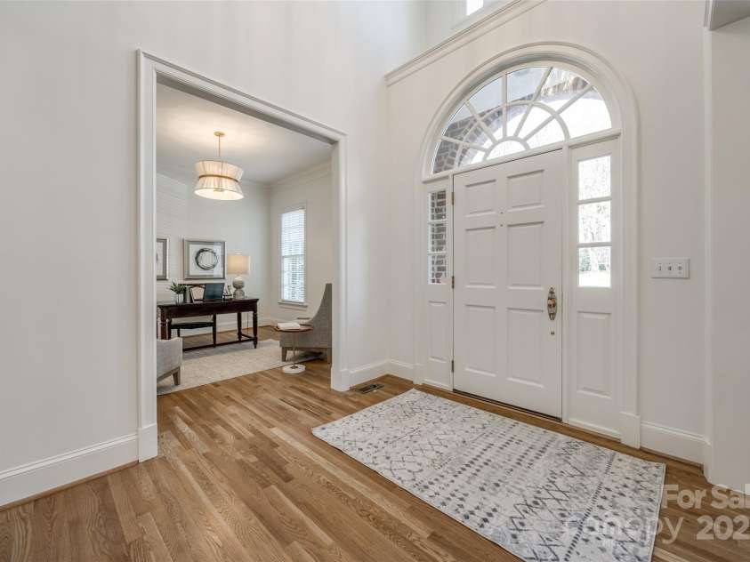 2622 Sheffield Crescent Court, Charlotte, NC 28226.  MLS# CAR4234742, YatesRealty ID 3729. 
