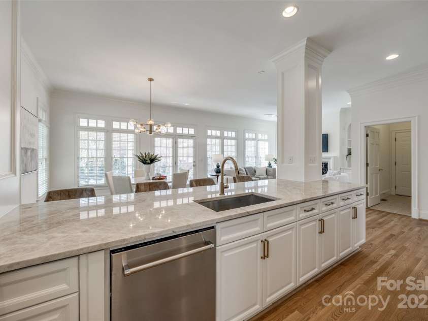 2622 Sheffield Crescent Court, Charlotte, NC 28226.  MLS# CAR4234742, YatesRealty ID 3729. 