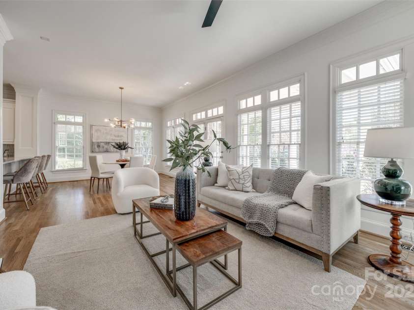 2622 Sheffield Crescent Court, Charlotte, NC 28226.  MLS# CAR4234742, YatesRealty ID 3729. 