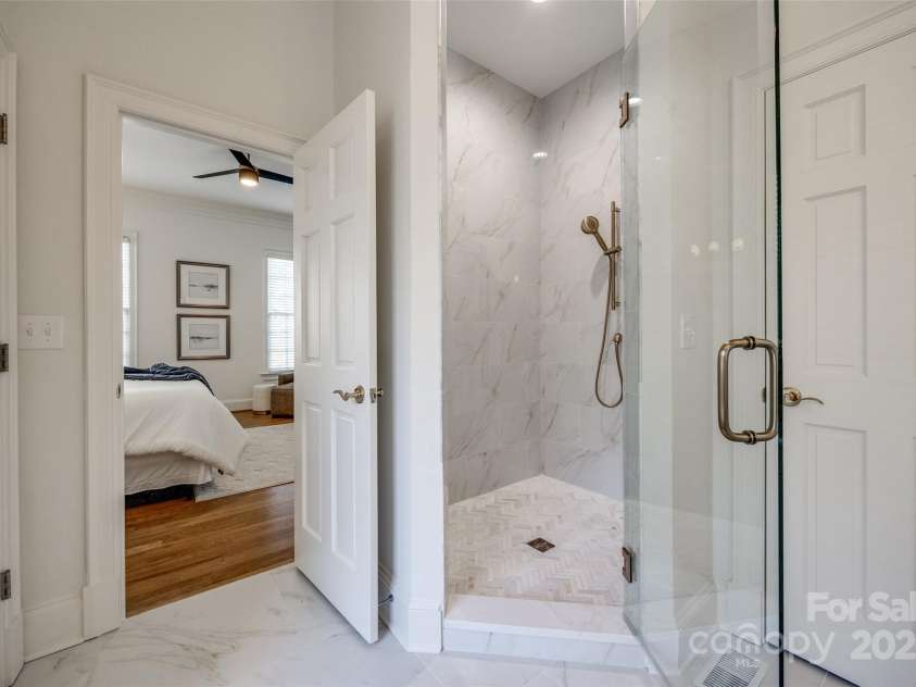 2622 Sheffield Crescent Court, Charlotte, NC 28226.  MLS# CAR4234742, YatesRealty ID 3729. 