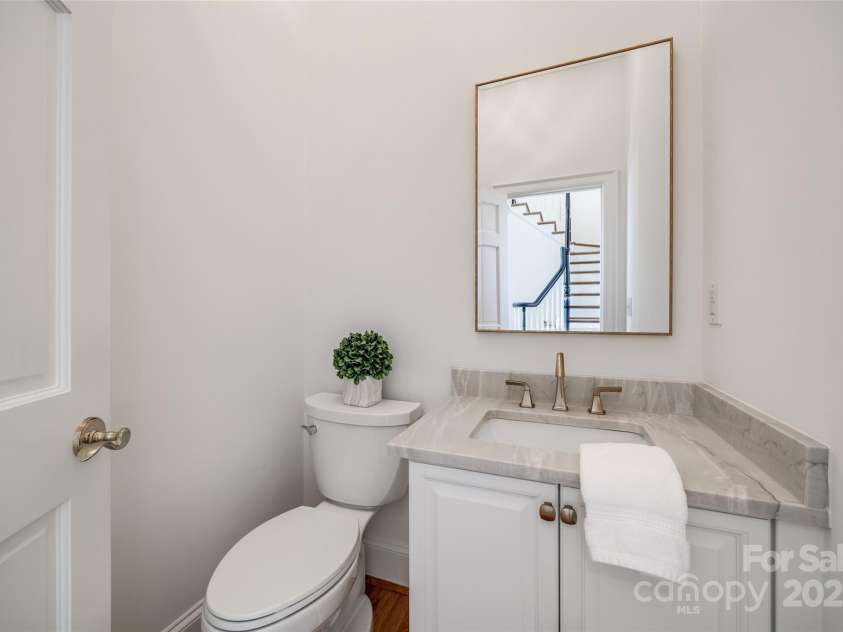 2622 Sheffield Crescent Court, Charlotte, NC 28226.  MLS# CAR4234742, YatesRealty ID 3729. 