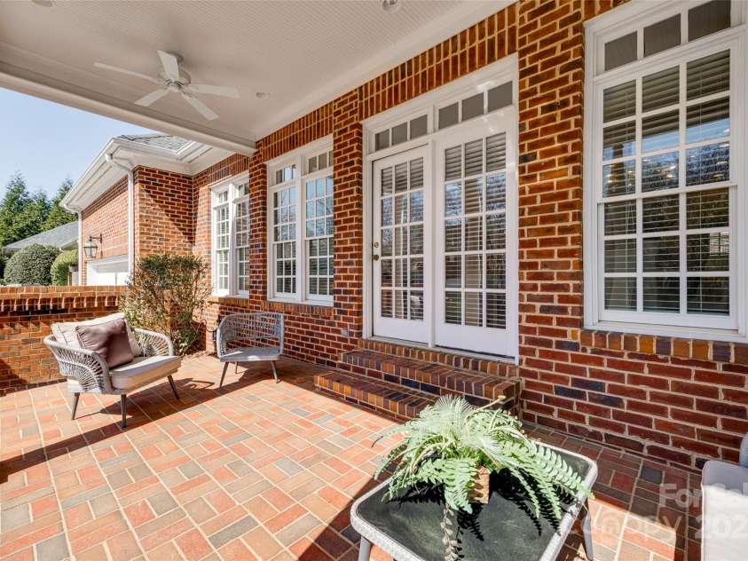 2622 Sheffield Crescent Court, Charlotte, NC 28226.  MLS# CAR4234742, YatesRealty ID 3729. 