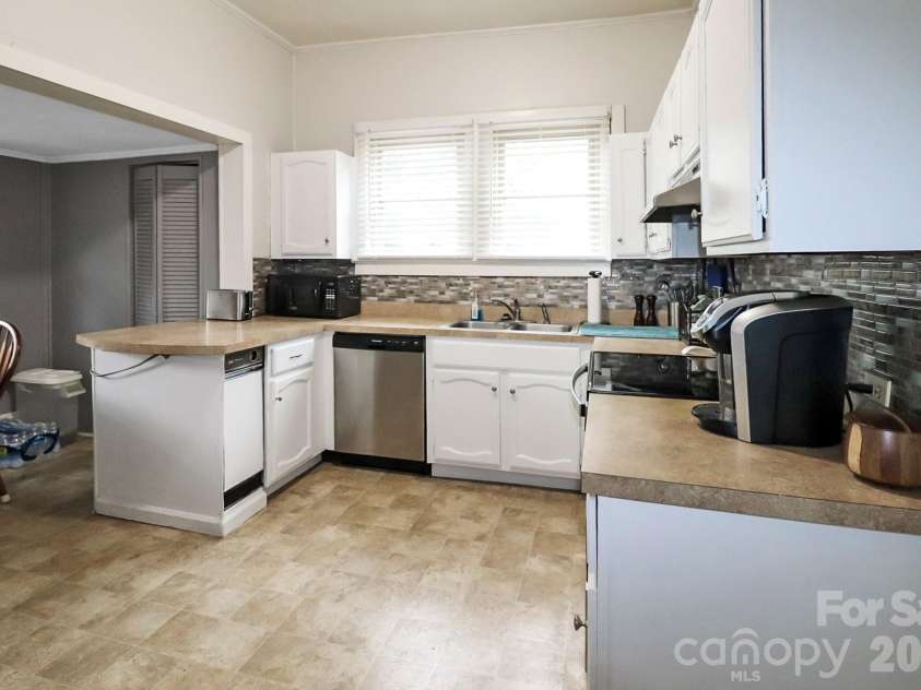 501 Main Street, Granite Quarry, NC 28146.  MLS# CAR4316463, YatesRealty ID 3729. 