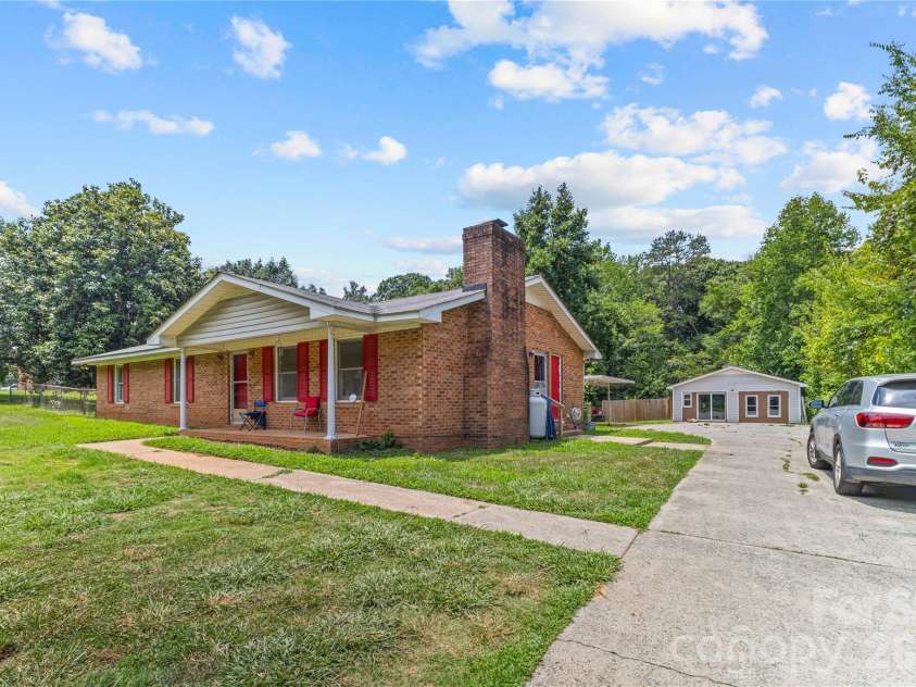 3304 Griffith Road, Monroe, NC 28112.  MLS# CAR4396831, YatesRealty ID 37290. 