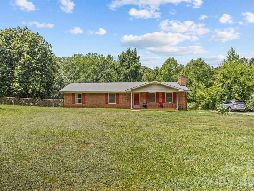 3304 Griffith Road, Monroe, NC 28112.  MLS# CAR4396831, YatesRealty ID 37290. 
