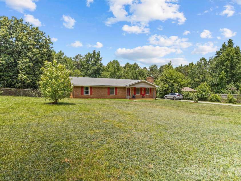 3304 Griffith Road, Monroe, NC 28112.  MLS# CAR4396831, YatesRealty ID 37290. 