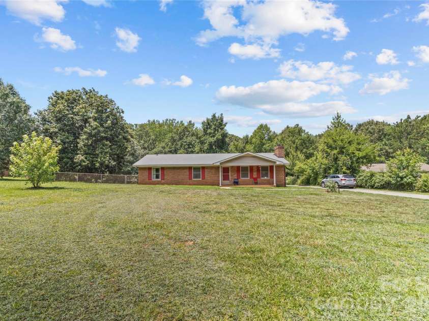 3304 Griffith Road, Monroe, NC 28112.  MLS# CAR4396831, YatesRealty ID 37290. 