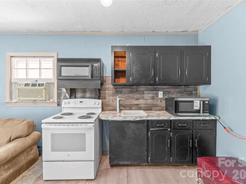 3304 Griffith Road, Monroe, NC 28112.  MLS# CAR4396831, YatesRealty ID 37290. 