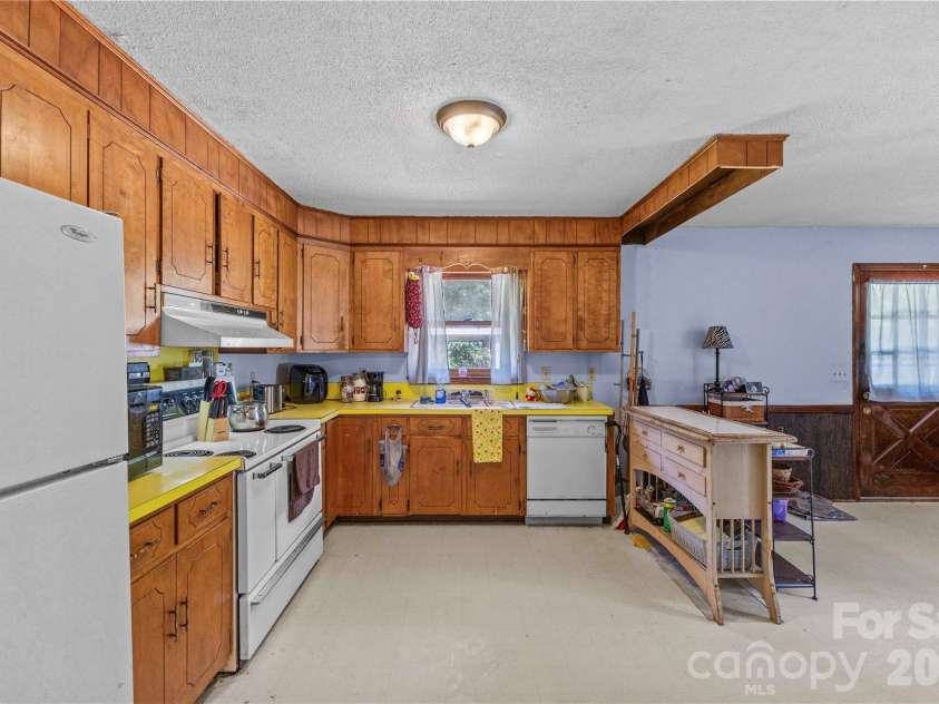 3304 Griffith Road, Monroe, NC 28112.  MLS# CAR4396831, YatesRealty ID 37290. 