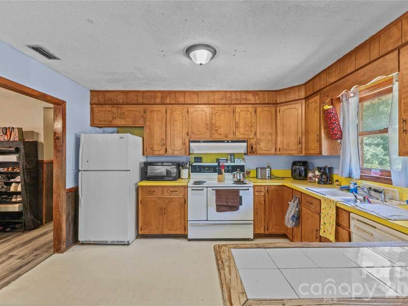 3304 Griffith Road, Monroe, NC 28112.  MLS# CAR4396831, YatesRealty ID 37290. 