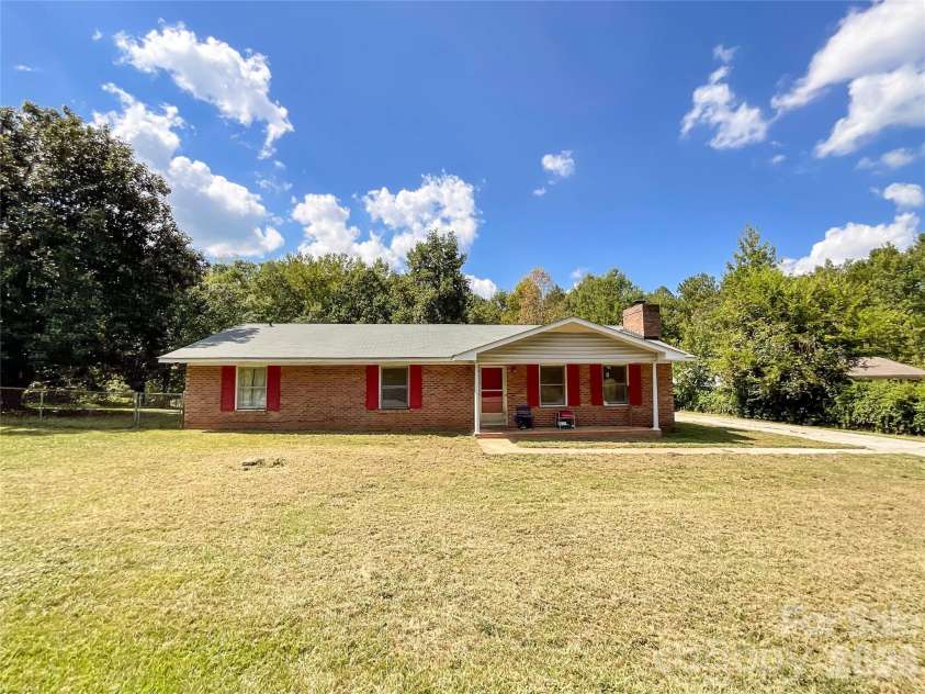 3304 Griffith Road, Monroe, NC 28112.  MLS# CAR4424980, YatesRealty ID 37290. 