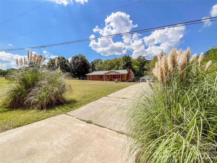 3304 Griffith Road, Monroe, NC 28112.  MLS# CAR4424980, YatesRealty ID 37290. 