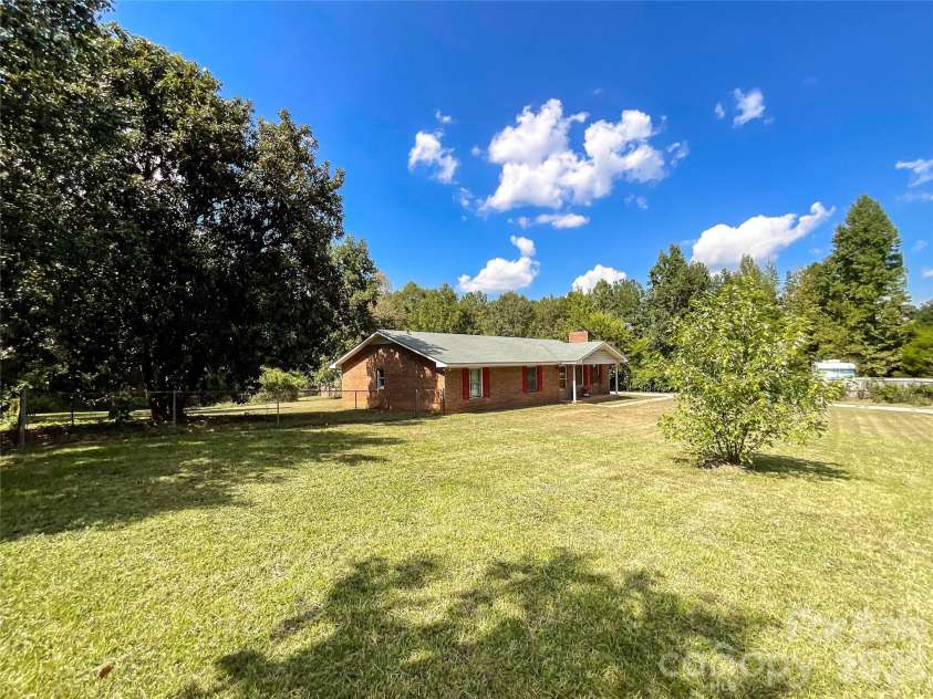 3304 Griffith Road, Monroe, NC 28112.  MLS# CAR4424980, YatesRealty ID 37290. 