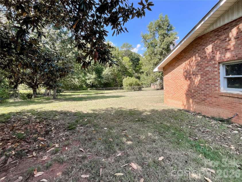 3304 Griffith Road, Monroe, NC 28112.  MLS# CAR4424980, YatesRealty ID 37290. 