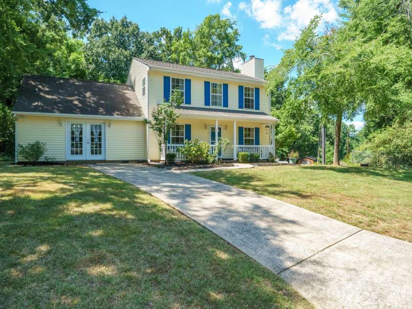 6421 Whitewater Drive, Charlotte, NC 28214.  MLS# CAR4399333, YatesRealty ID 37292. 