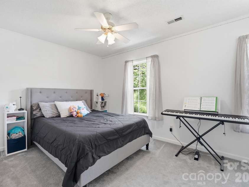 6421 Whitewater Drive, Charlotte, NC 28214.  MLS# CAR4399333, YatesRealty ID 37292. 