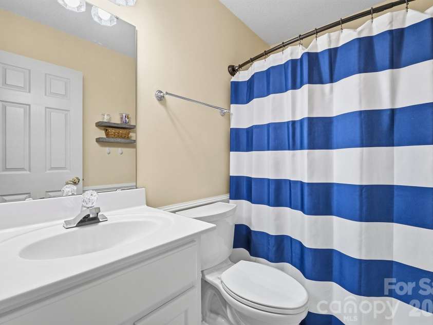 6421 Whitewater Drive, Charlotte, NC 28214.  MLS# CAR4399333, YatesRealty ID 37292. 