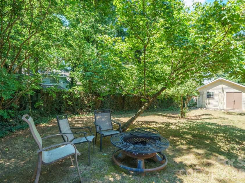 6421 Whitewater Drive, Charlotte, NC 28214.  MLS# CAR4399333, YatesRealty ID 37292. 
