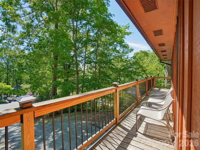 41 Saint Andrews Road, Arden, NC 28704.  MLS# CAR4377125, YatesRealty ID 37293. 
