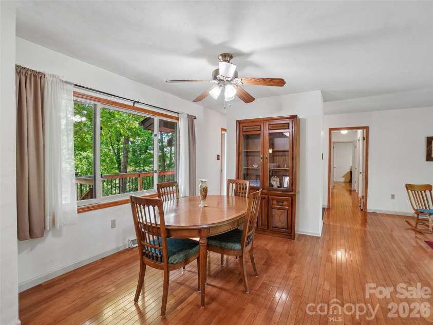 41 Saint Andrews Road, Arden, NC 28704.  MLS# CAR4377125, YatesRealty ID 37293. 