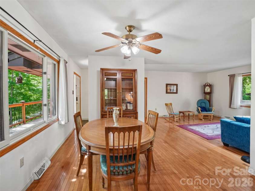 41 Saint Andrews Road, Arden, NC 28704.  MLS# CAR4377125, YatesRealty ID 37293. 