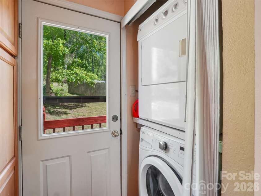 41 Saint Andrews Road, Arden, NC 28704.  MLS# CAR4377125, YatesRealty ID 37293. 