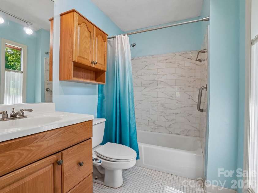 41 Saint Andrews Road, Arden, NC 28704.  MLS# CAR4377125, YatesRealty ID 37293. 