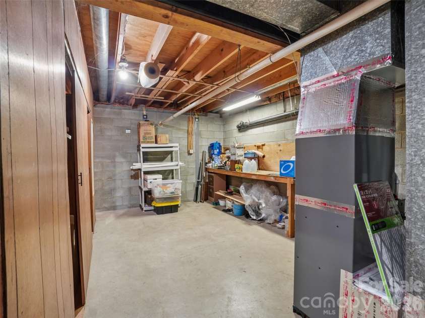 41 Saint Andrews Road, Arden, NC 28704.  MLS# CAR4377125, YatesRealty ID 37293. 
