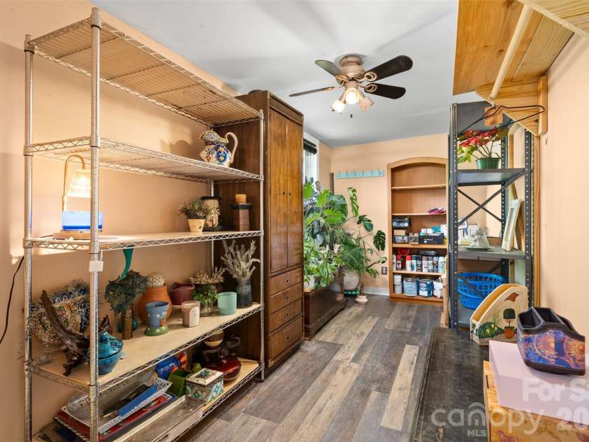 28 Cathys Cove Road, Hendersonville, NC 28792.  MLS# CAR4378110, YatesRealty ID 37295. 