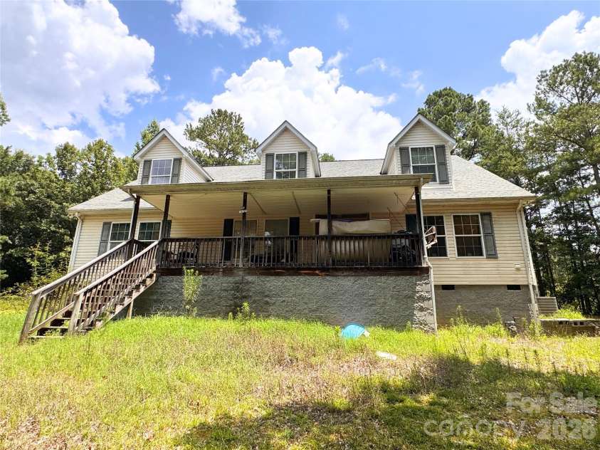 226 Washington Street, Great Falls, SC 29055.  MLS# CAR4401555, YatesRealty ID 37297. 