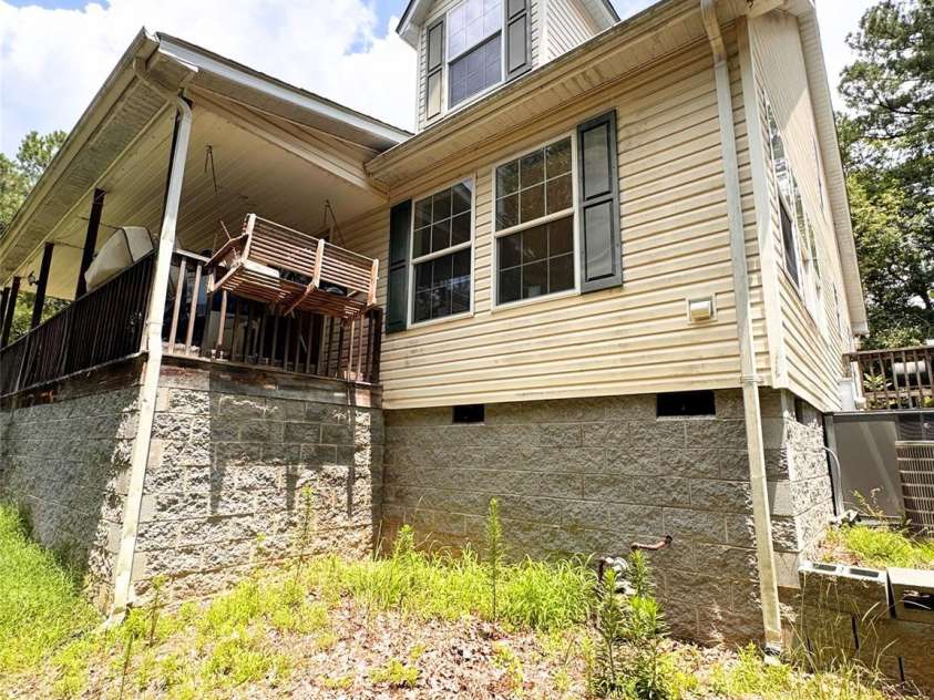 226 Washington Street, Great Falls, SC 29055.  MLS# CAR4401555, YatesRealty ID 37297. 