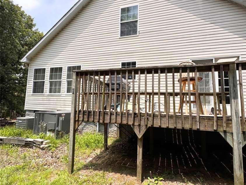 226 Washington Street, Great Falls, SC 29055.  MLS# CAR4401555, YatesRealty ID 37297. 
