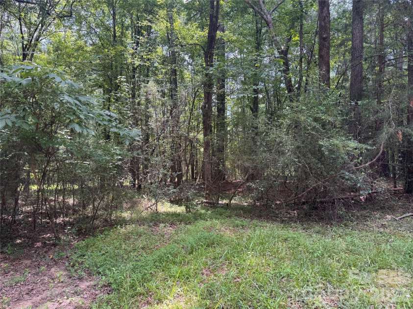 226 Washington Street, Great Falls, SC 29055.  MLS# CAR4401555, YatesRealty ID 37297. 