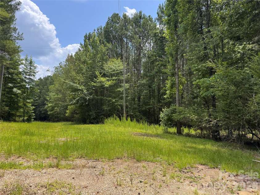 226 Washington Street, Great Falls, SC 29055.  MLS# CAR4401555, YatesRealty ID 37297. 