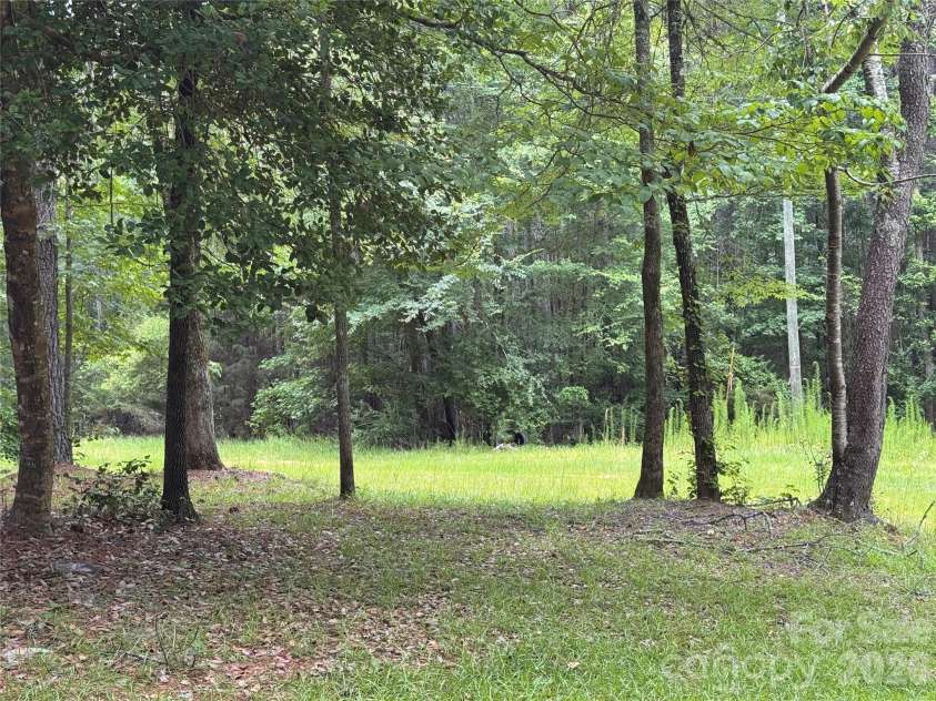226 Washington Street, Great Falls, SC 29055.  MLS# CAR4401555, YatesRealty ID 37297. 