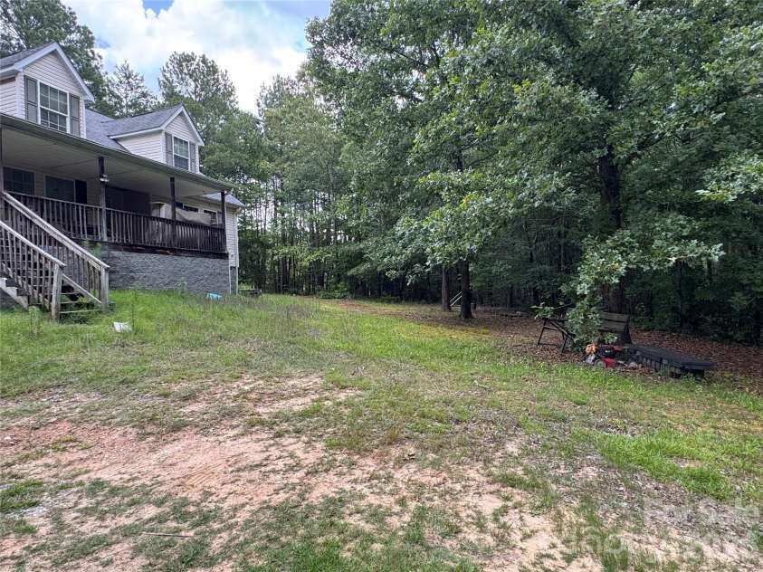 226 Washington Street, Great Falls, SC 29055.  MLS# CAR4401555, YatesRealty ID 37297. 