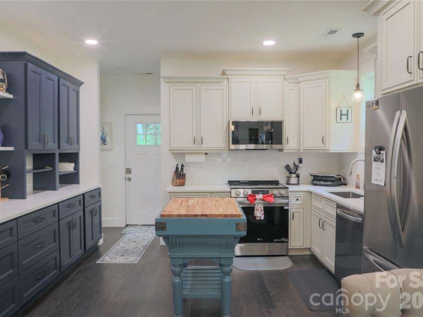 611 Twinbrook Lane, Maggie Valley, NC 28751.  MLS# CAR4402922, YatesRealty ID 37298. 