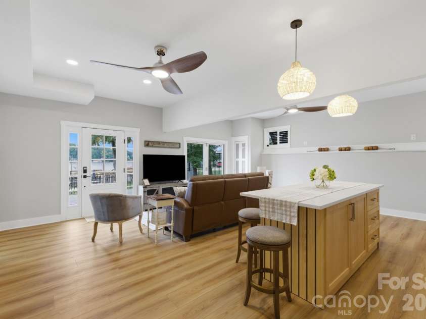 362 Shepps Boat Dock Road, Lexington, NC 27292.  MLS# CAR4403005, YatesRealty ID 37299. 
