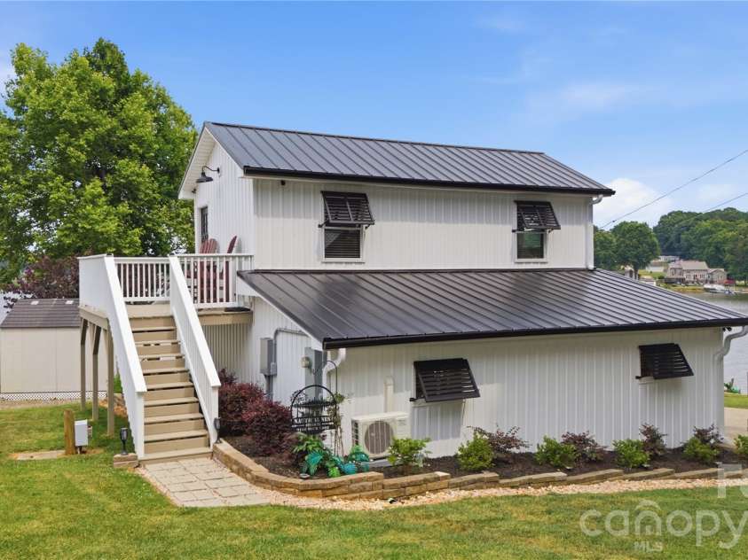 362 Shepps Boat Dock Road, Lexington, NC 27292.  MLS# CAR4403005, YatesRealty ID 37299. 