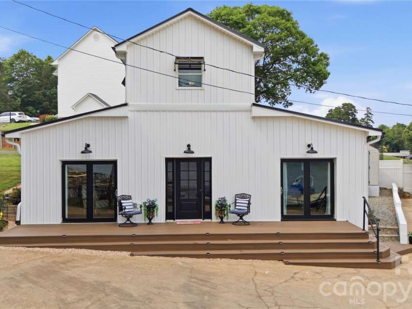 362 Shepps Boat Dock Road, Lexington, NC 27292.  MLS# CAR4403005, YatesRealty ID 37299. 