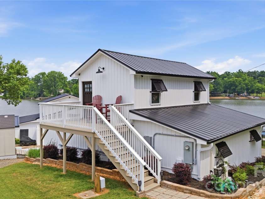362 Shepps Boat Dock Road, Lexington, NC 27292.  MLS# CAR4403005, YatesRealty ID 37299. 