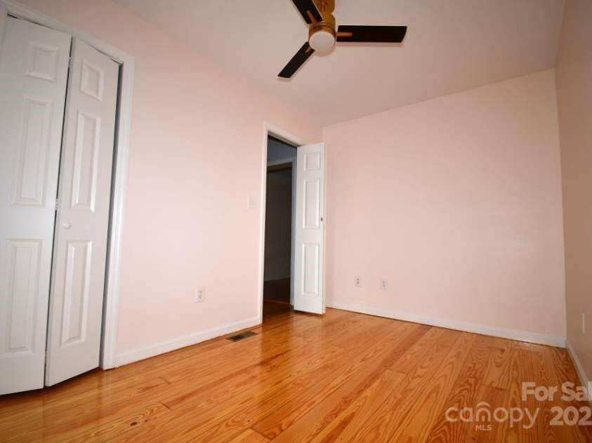 2171 John G Richards Road, Camden, SC 29020.  MLS# CAR4305445, YatesRealty ID 373. 