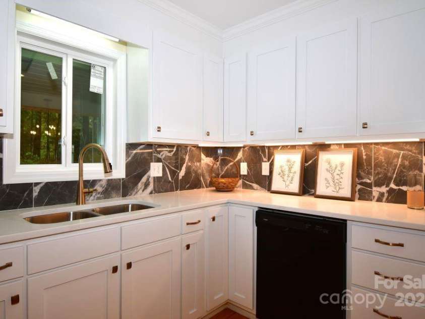 2171 John G Richards Road, Camden, SC 29020.  MLS# CAR4305445, YatesRealty ID 373. 