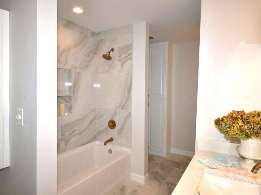 2171 John G Richards Road, Camden, SC 29020.  MLS# CAR4305445, YatesRealty ID 373. 