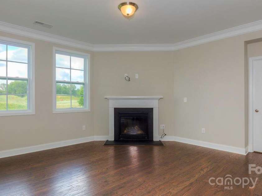 68 Silverthorne Court, Hendersonville, NC 28792.  MLS# CAR4214075, YatesRealty ID 373. 