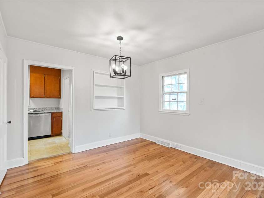 917 Sunnyside Avenue, Charlotte, NC 28204.  MLS# CAR4281555, YatesRealty ID 3730. 