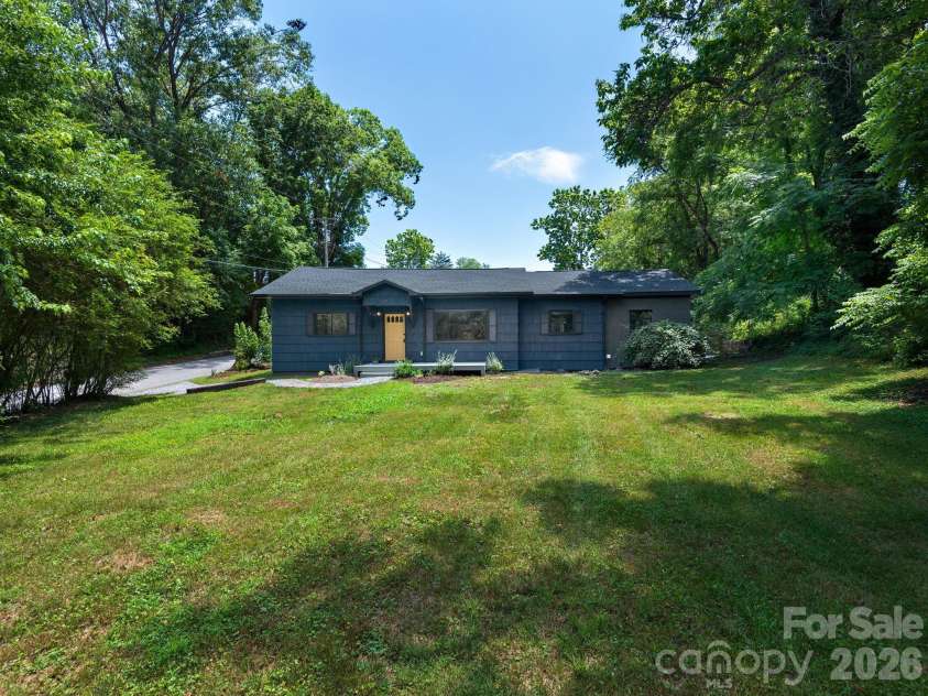 78 Travis Street, Clyde, NC 28721.  MLS# CAR4404246, YatesRealty ID 37300. 
